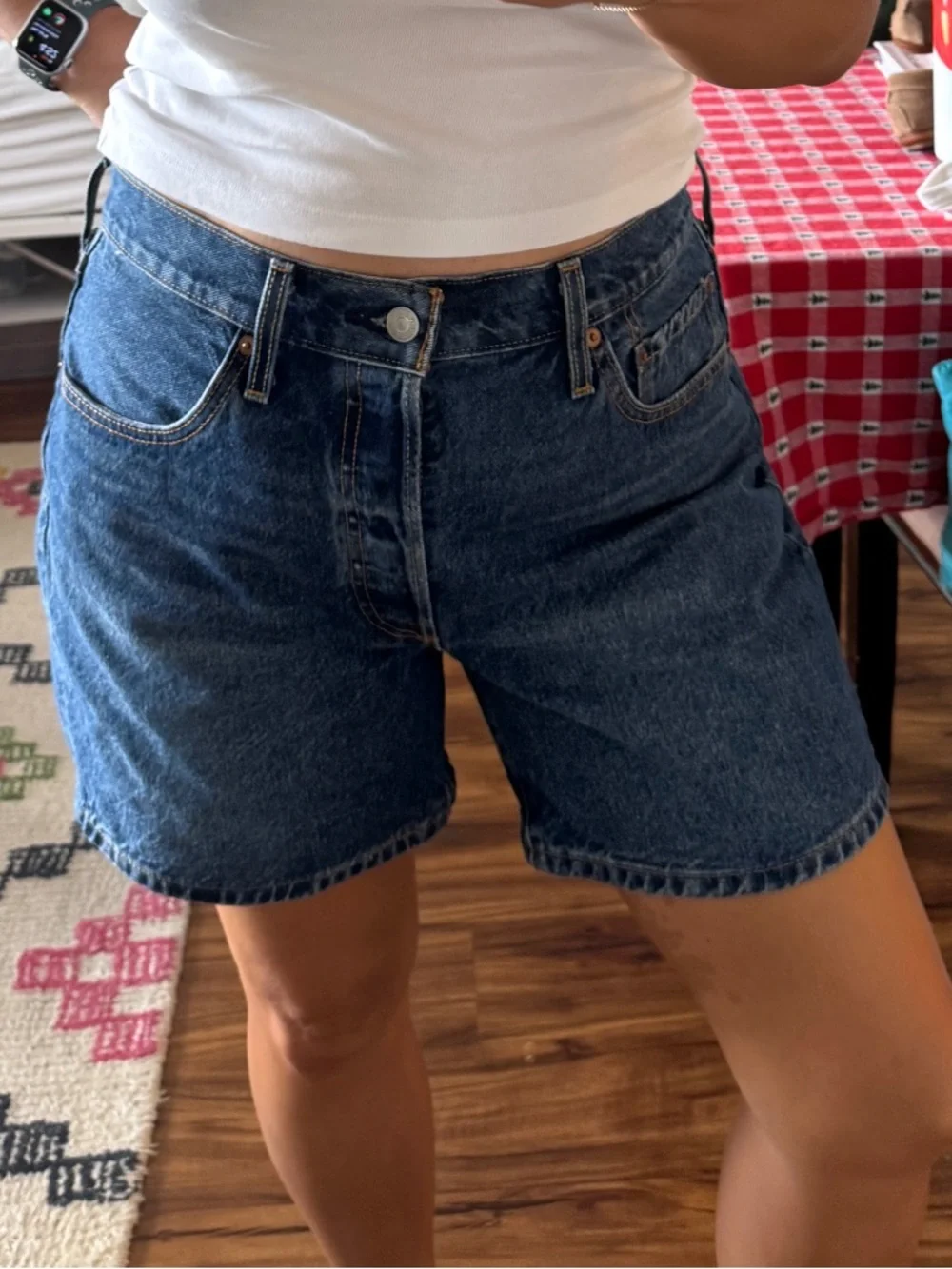 Levi's Women’s 100% Cotton Dark Wash Button Fly Denim Shorts Jorts Size 31 - Picture 1 of 11